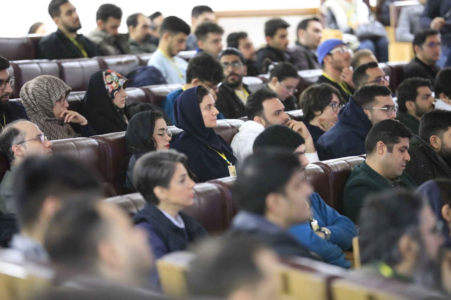 لحظه‌های جامعه در یک روز فنی